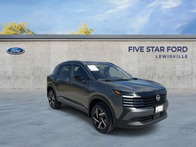 Used 2026 Nissan Kicks SV FWD image 2