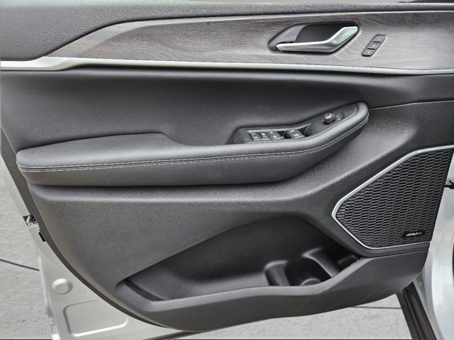 New 2023 Jeep Grand Cherokee 4WD 4xe image 12