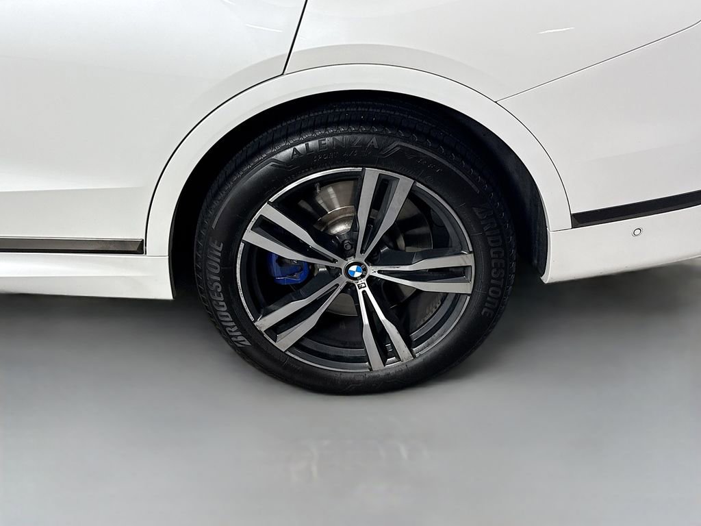 Used 2022 BMW X7 M50i image 21