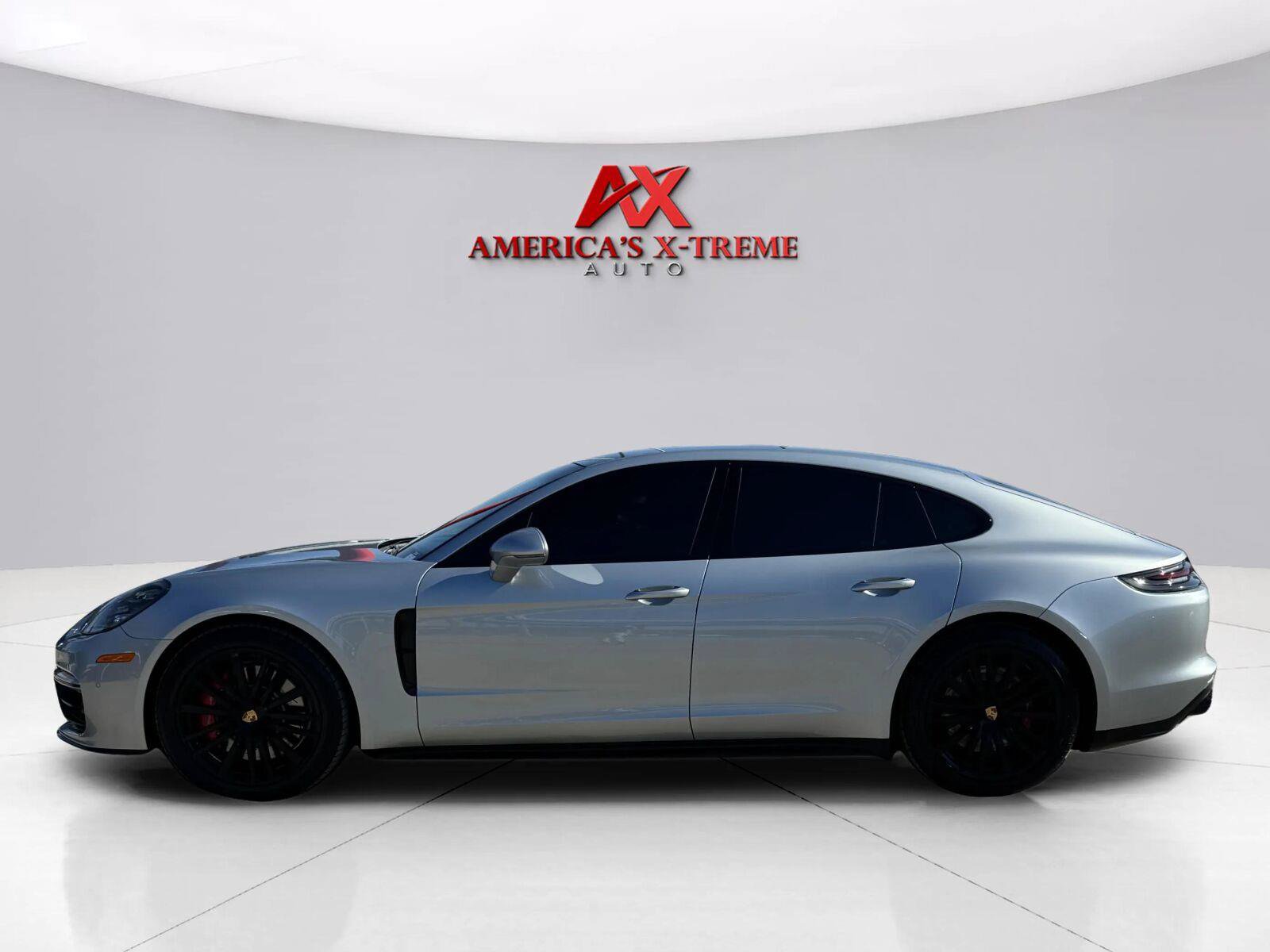 Used 2020 Porsche Panamera GTS AWD/4WD image 2