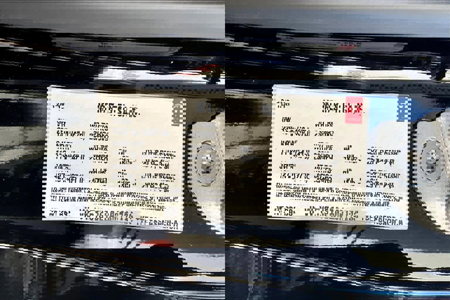 Used 2018 Tesla Model 3 Mid Range image 32