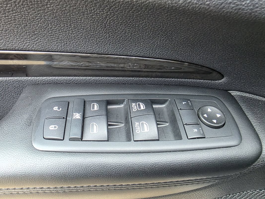 Used 2016 Dodge Durango Limited w/ Nav & Power Liftgate Group AWD/4WD image 14
