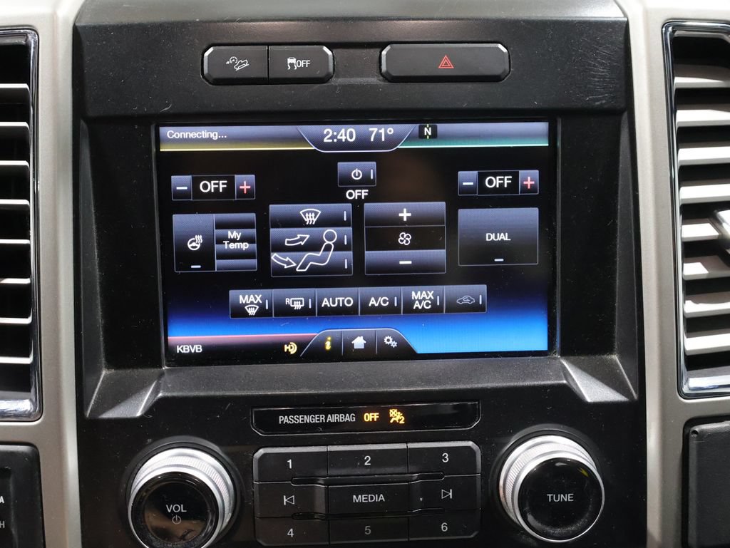 Used 2015 Ford F150 Lariat w/ Equipment Group 502A Luxury AWD/4WD image 33