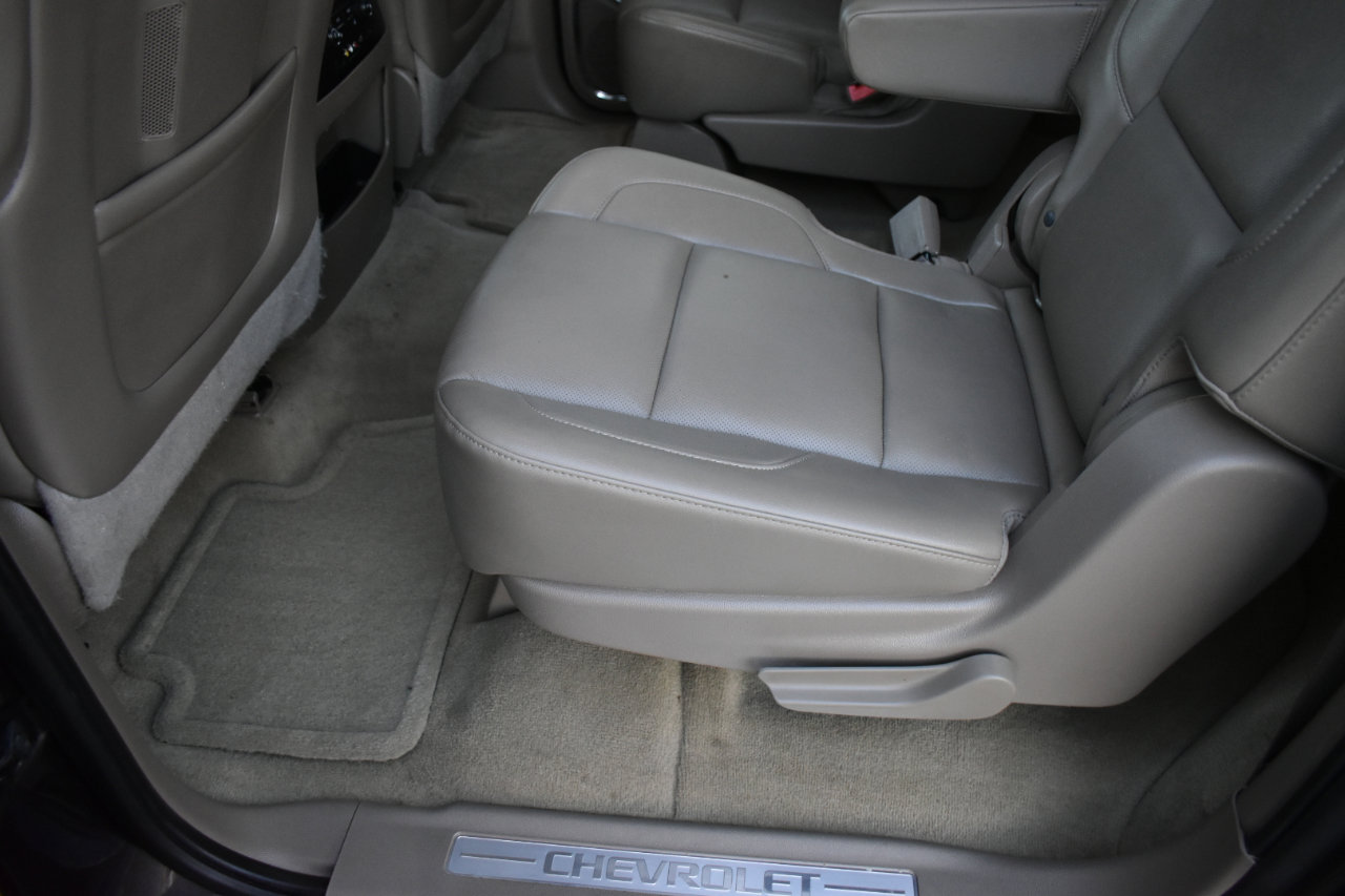 Used 2015 Chevrolet Suburban LTZ image 28