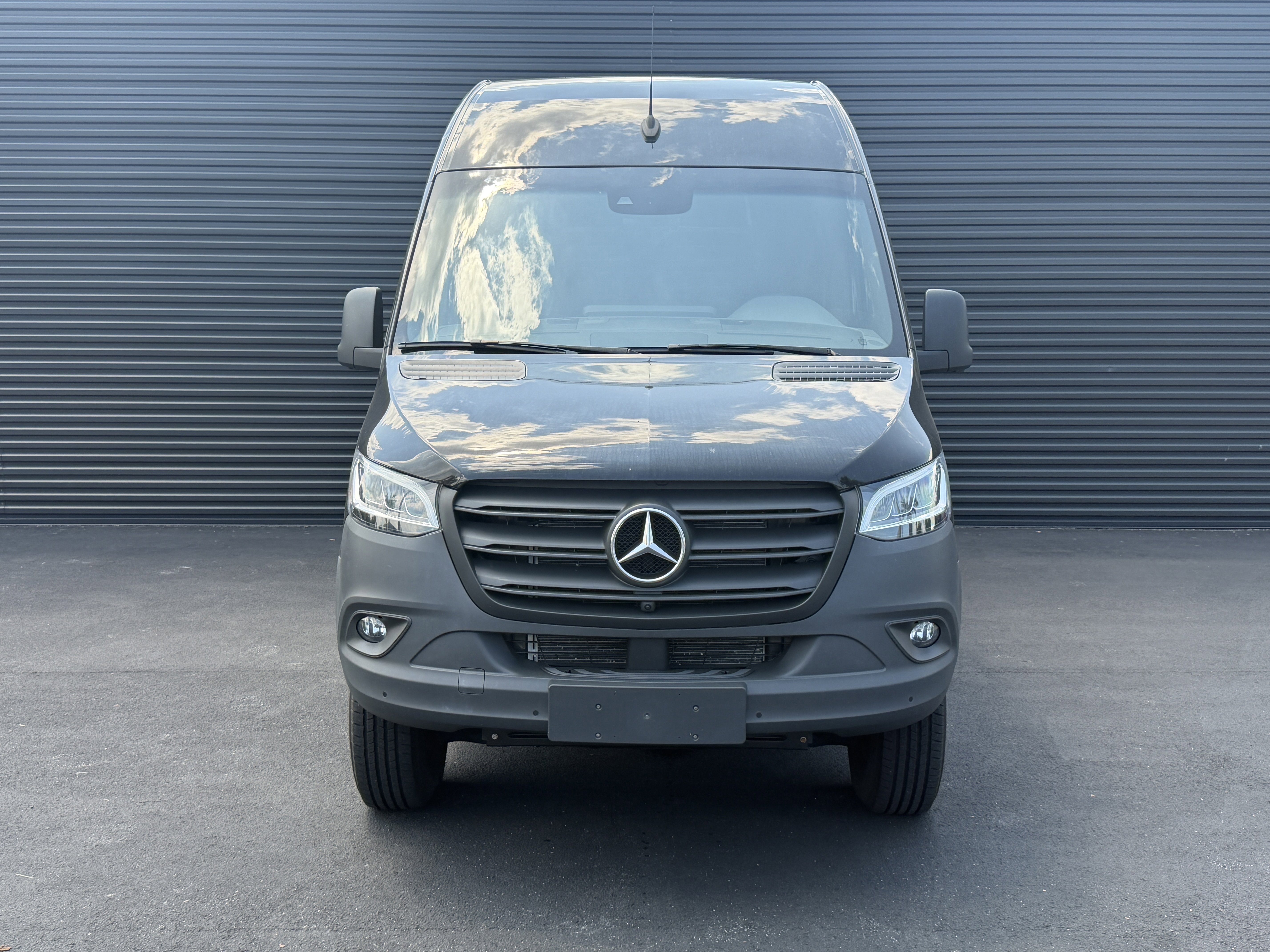 Used 2024 Mercedes-Benz Sprinter 2500 image 6
