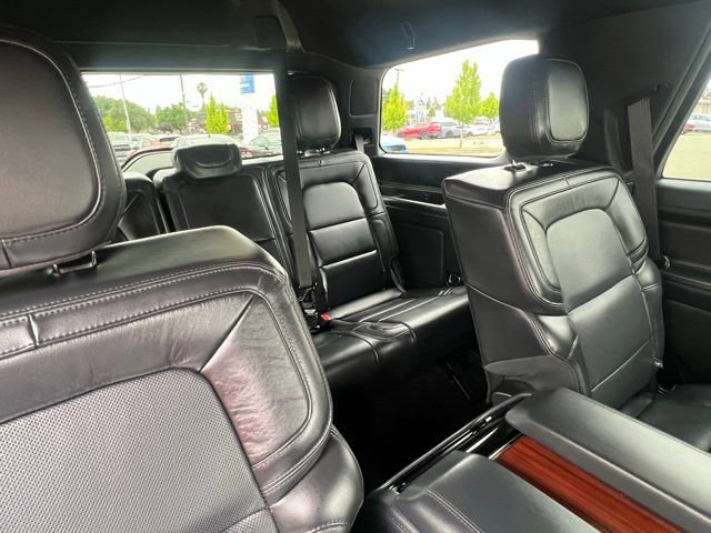 Used 2023 Lincoln Navigator Reserve AWD/4WD image 12
