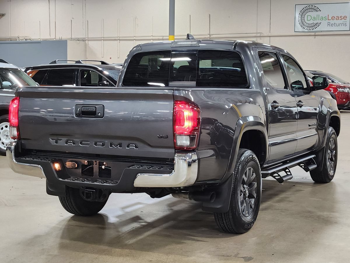 Used 2022 Toyota Tacoma SR5 RWD image 8