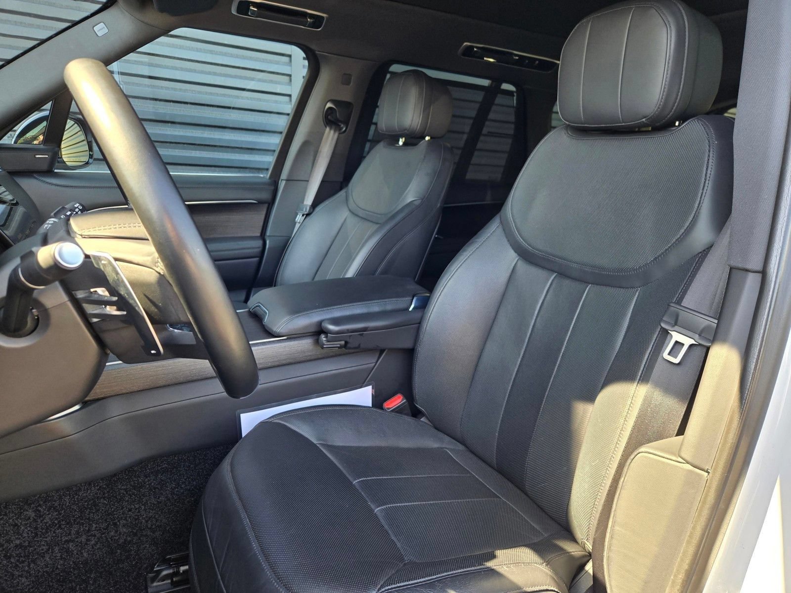 Used 2023 Land Rover Range Rover SE AWD/4WD image 20