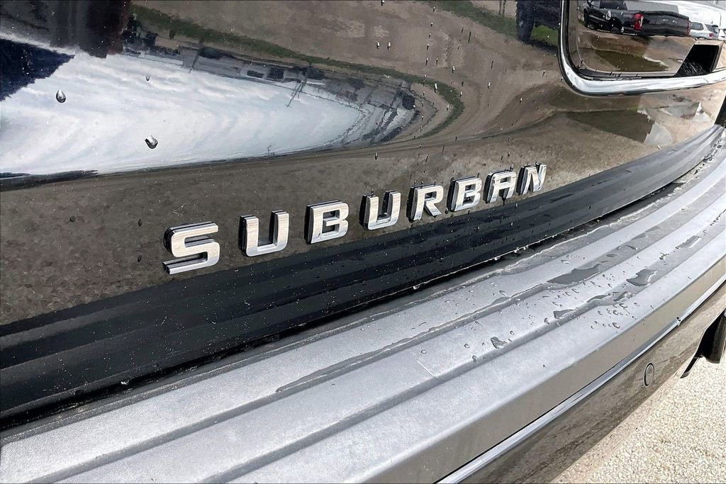 Used 2020 Chevrolet Suburban LT RWD image 21