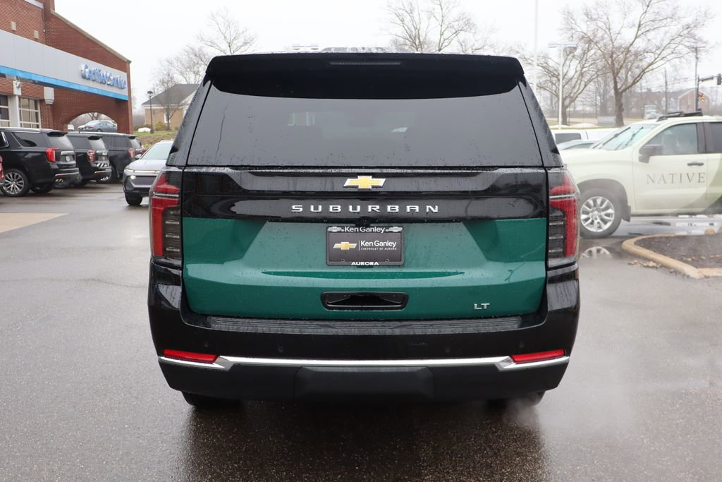 New 2026 Chevrolet Suburban LT image 30