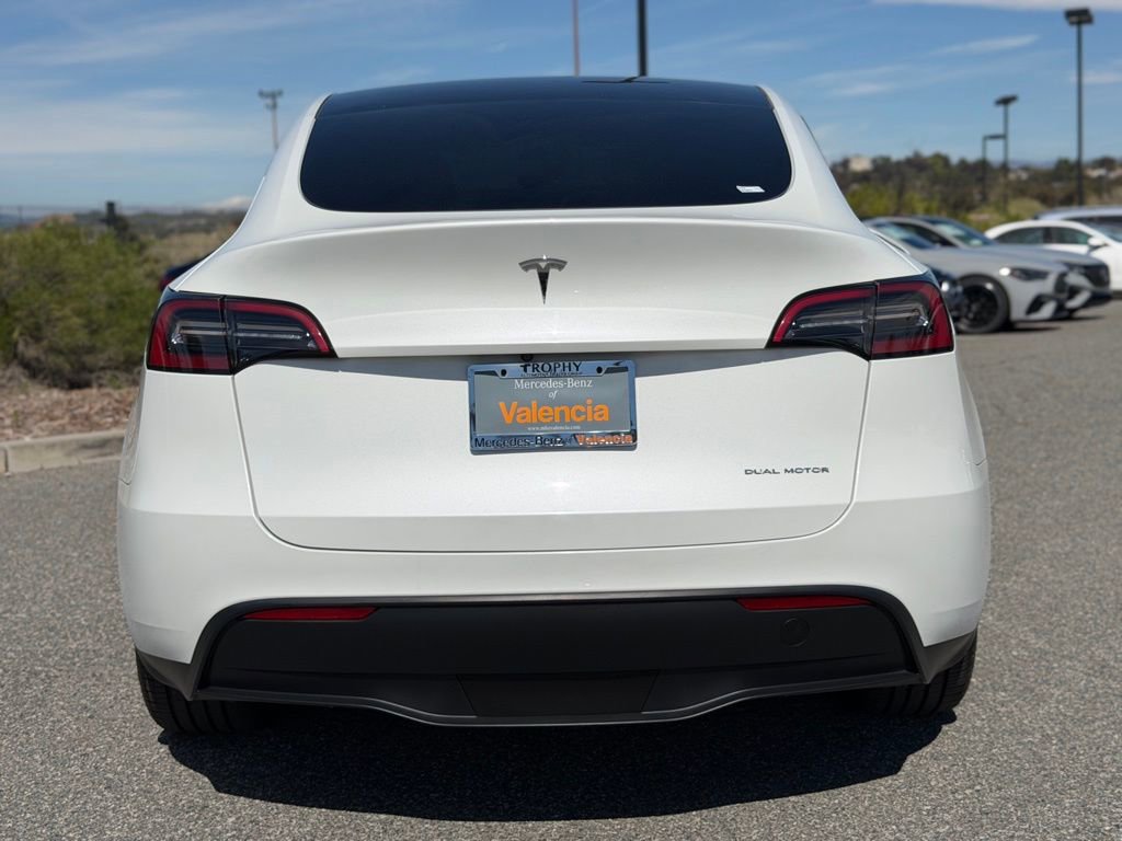 Used 2023 Tesla Model Y Long Range image 9