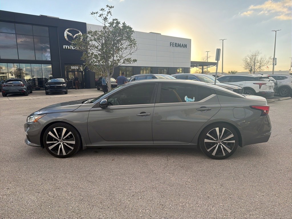Used 2019 Nissan Altima 2.5 SR w/ SR Premium Package image 11