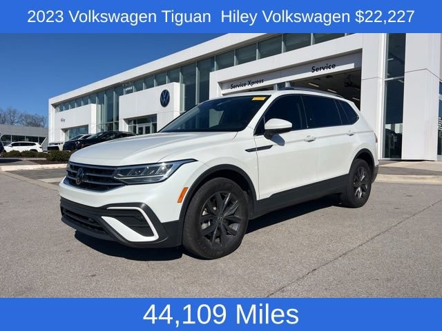 Certified 2023 Volkswagen Tiguan SE w/ Panoramic Sunroof Package