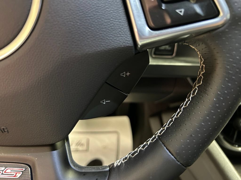 Used 2016 Chevrolet Camaro SS RWD image 12