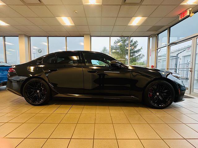 Used 2025 BMW M5 w/ Carbon Package image 2