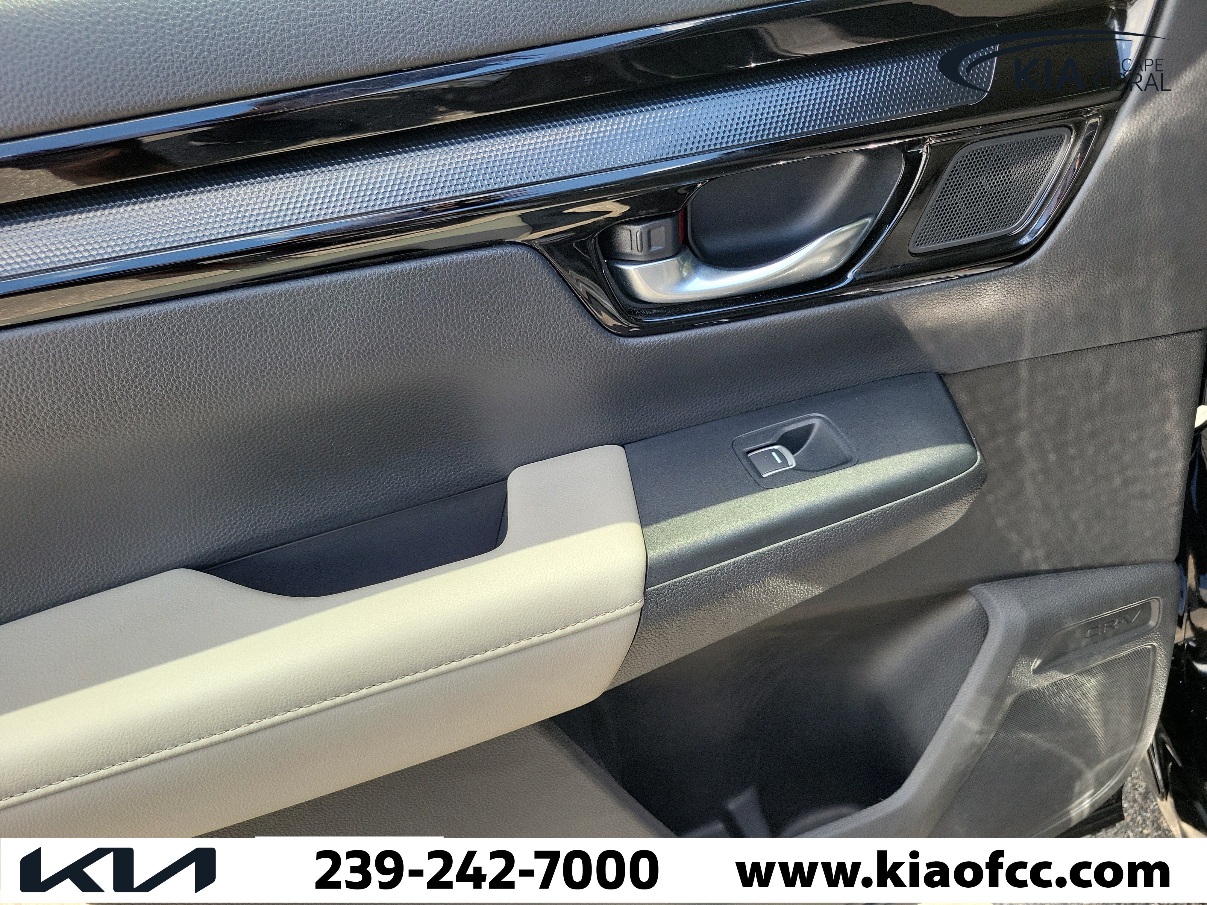 Used 2025 Honda CR-V EX-L image 11