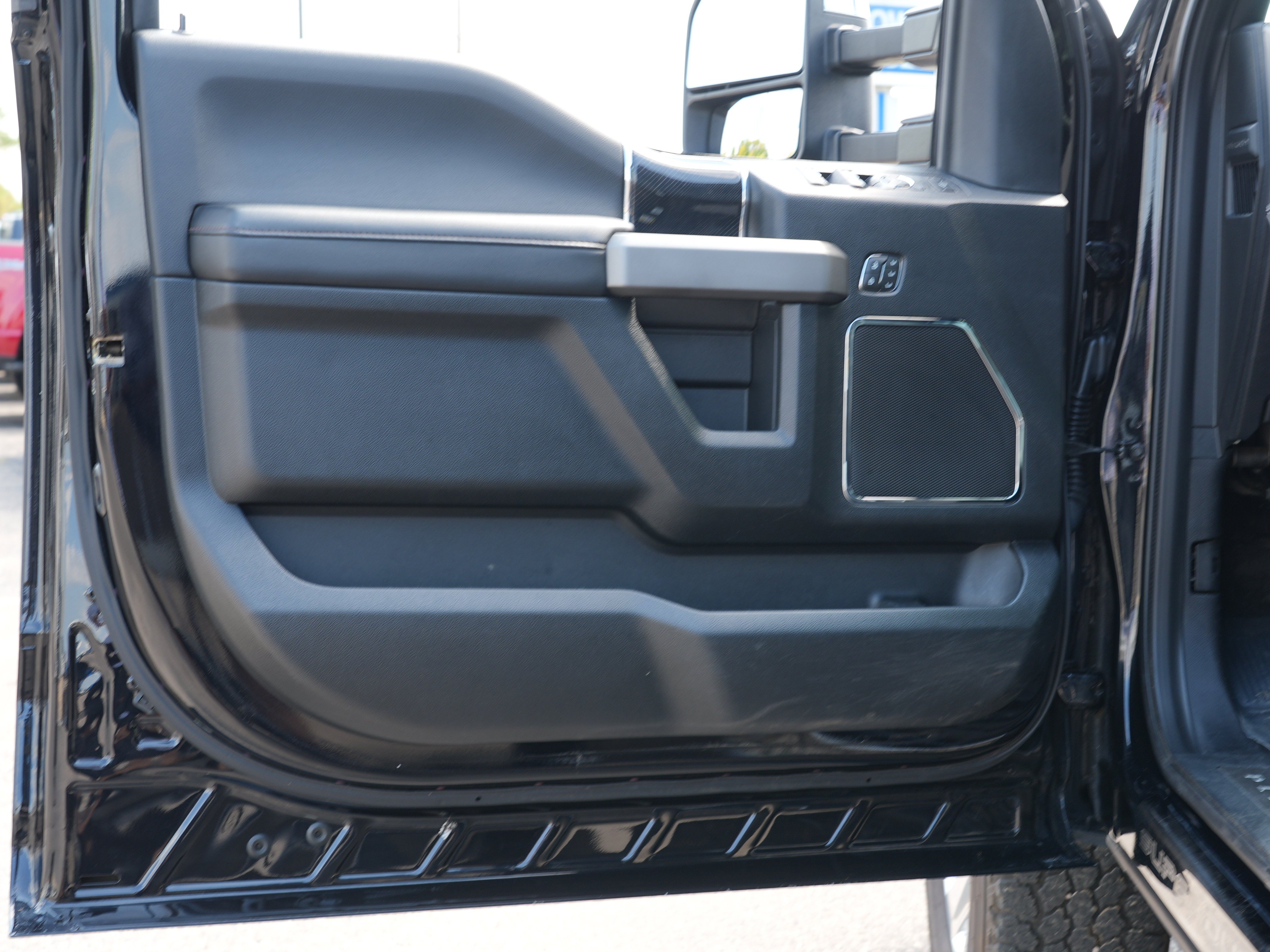 Used 2021 Ford F350 Platinum AWD/4WD image 16