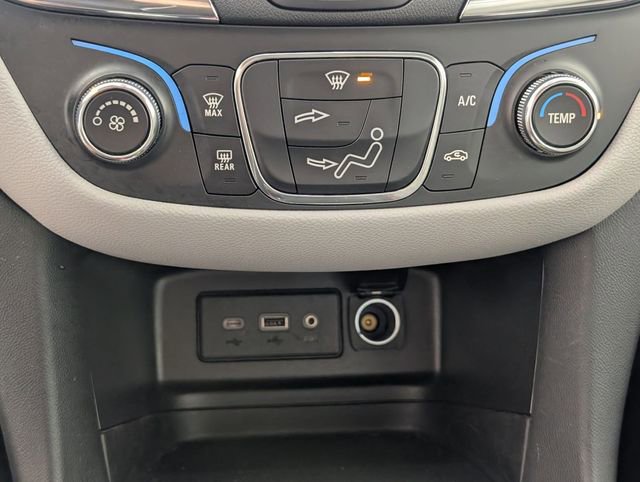 Used 2020 Chevrolet Equinox LS image 21