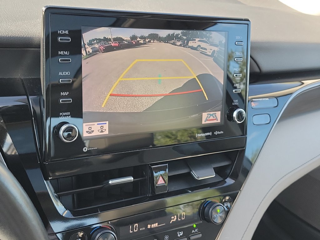 Used 2021 Toyota Camry XLE FWD image 15