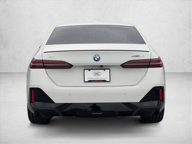 Used 2026 BMW i5 eDrive40 w/ M Sport Package RWD image 7