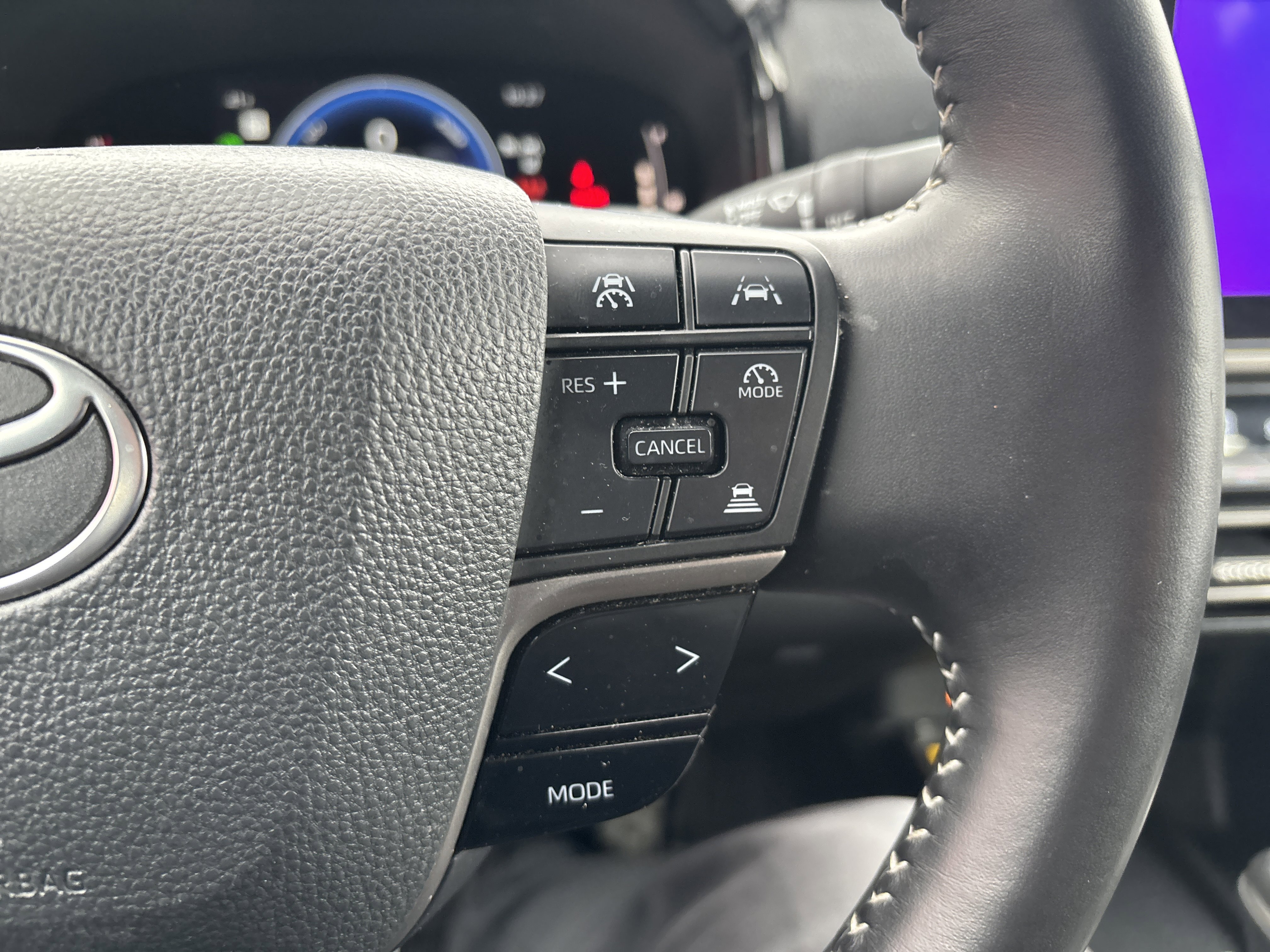 Used 2025 Toyota Camry SE FWD image 20