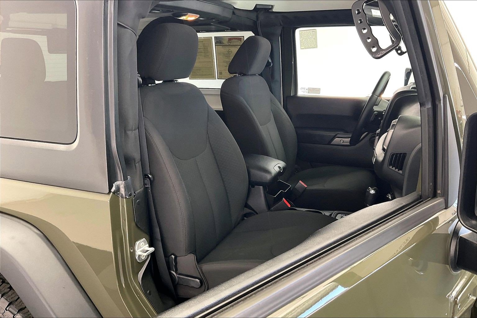Used 2015 Jeep Wrangler Sport AWD/4WD image 5