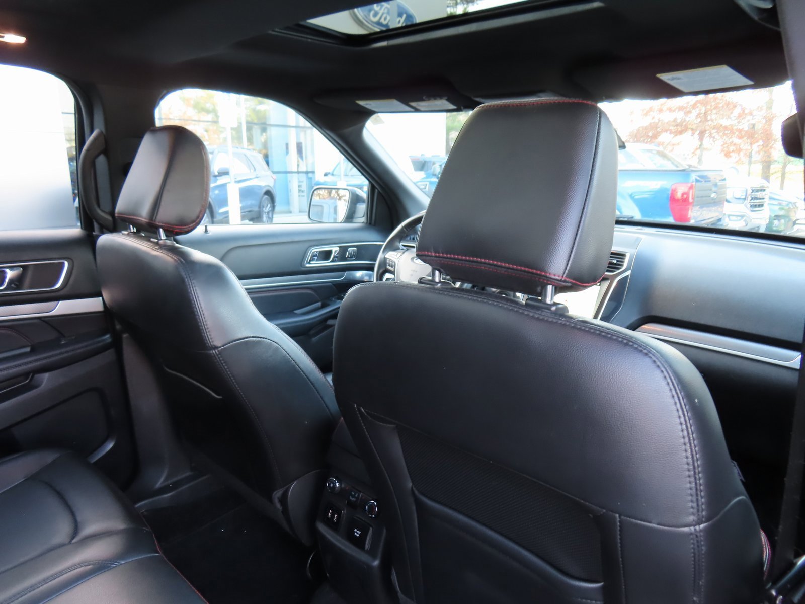 Used 2018 Ford Explorer Sport w/ Equipment Group 401A image 34