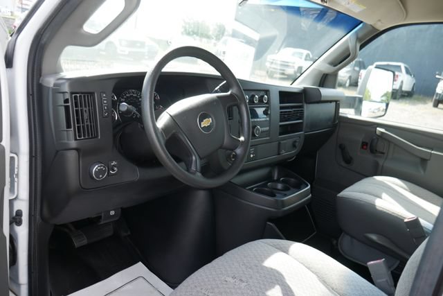 Used 2016 Chevrolet Express 3500 RWD image 11
