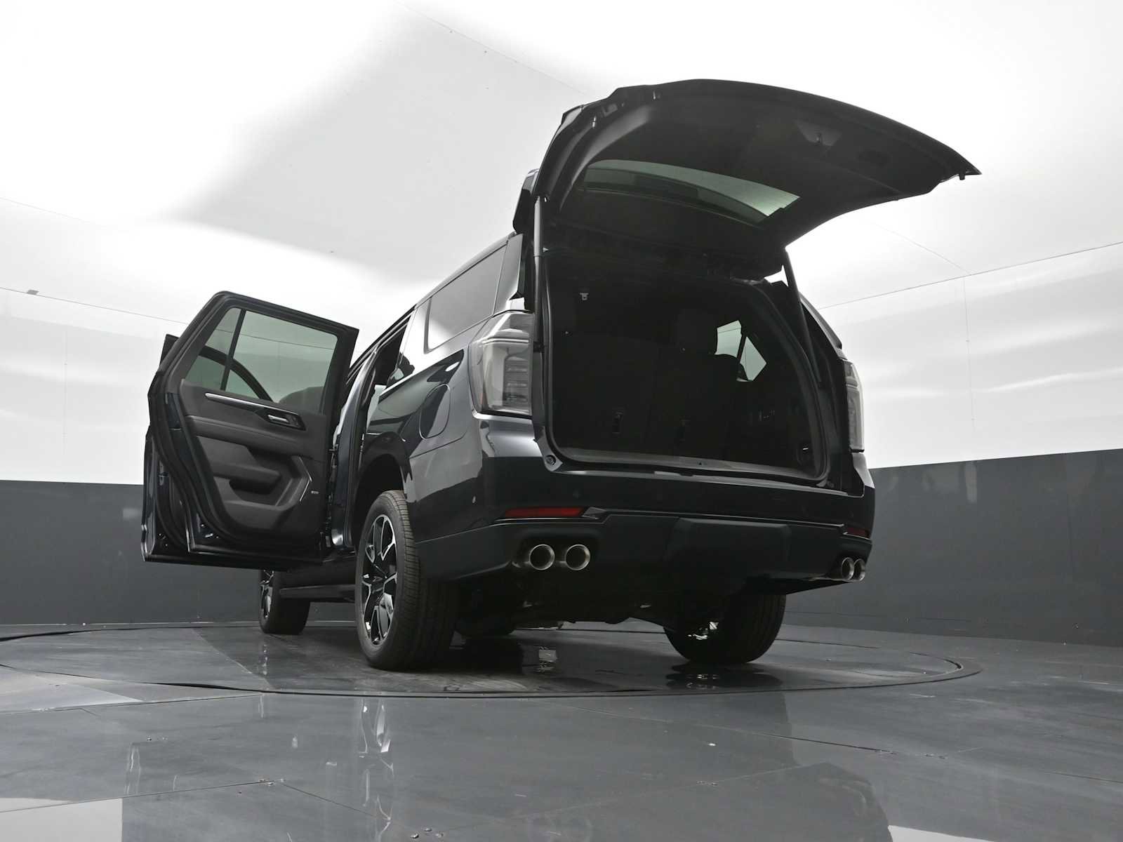 New 2026 Chevrolet Tahoe RST w/ RST Capability Package image 31