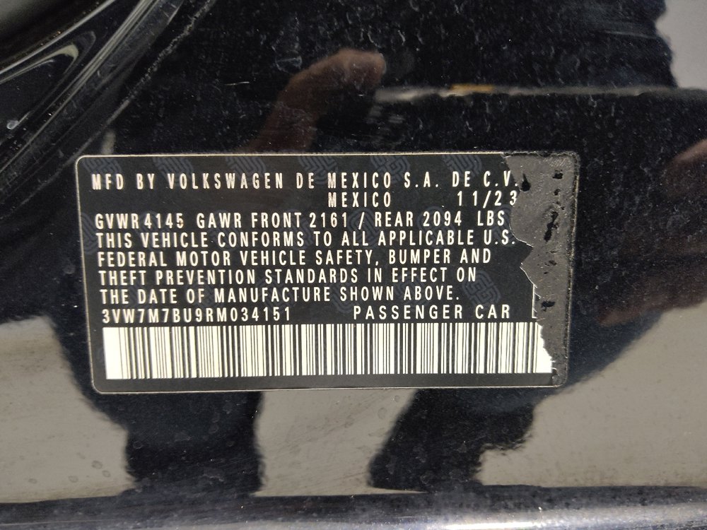 Used 2024 Volkswagen Jetta SE image 33