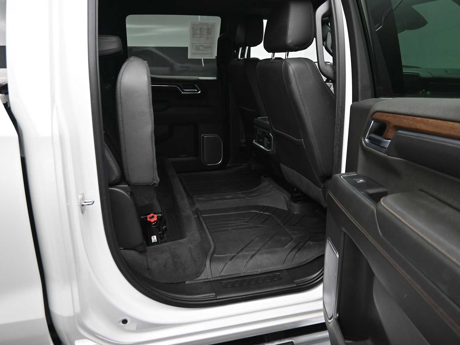 Used 2023 Chevrolet Silverado 1500 High Country w/ High Country Premium Package image 38