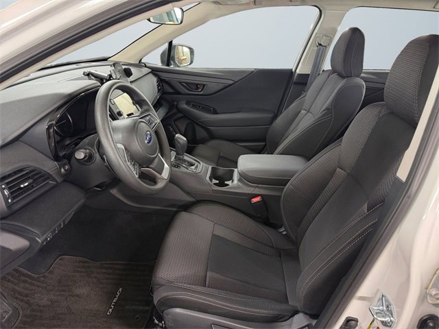 Used 2025 Subaru Outback image 9