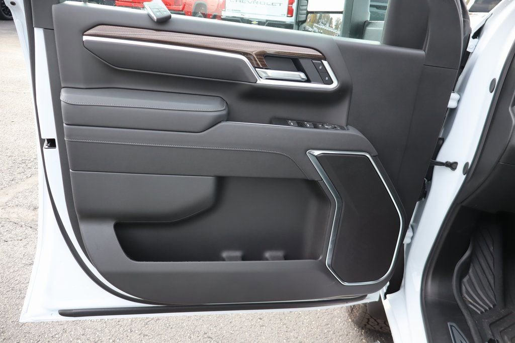 Used 2026 Chevrolet Silverado 2500 LT image 19