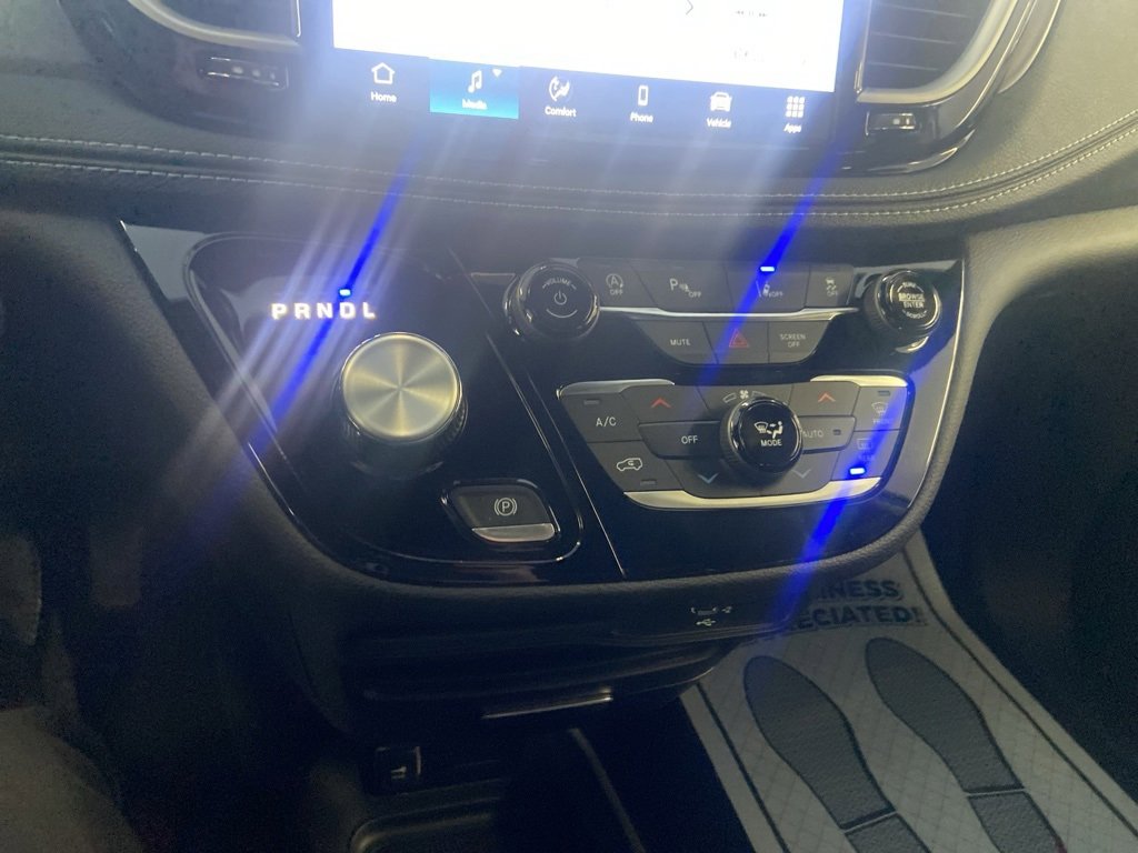 New 2026 Chrysler Pacifica Select image 22