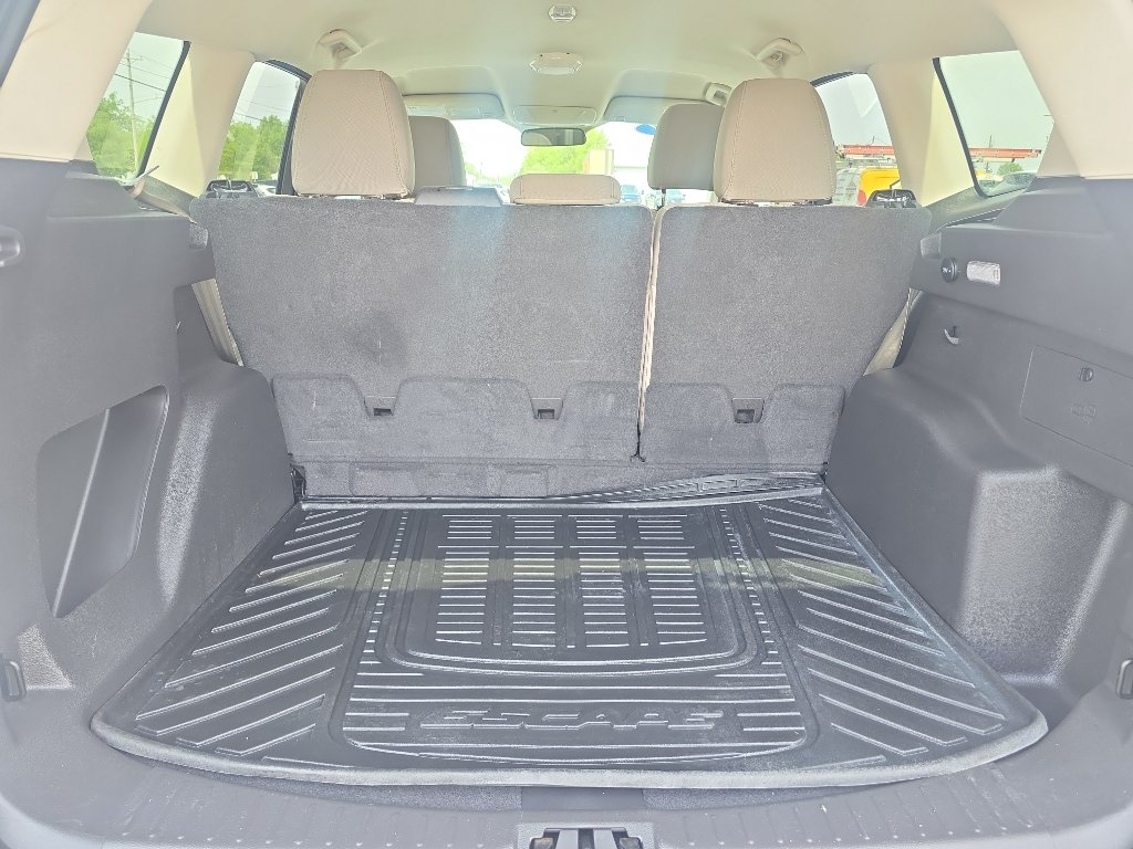 Used 2017 Ford Escape SE AWD/4WD image 10