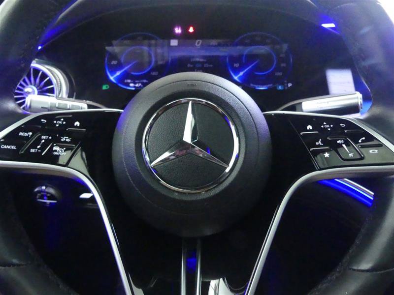 Used 2023 Mercedes-Benz EQS 580 4MATIC SUV image 19