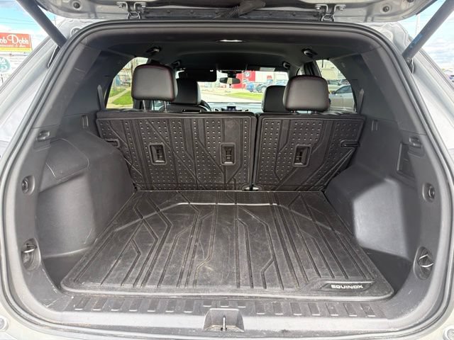 Used 2024 Chevrolet Equinox RS w/ RS Leather Package FWD image 6