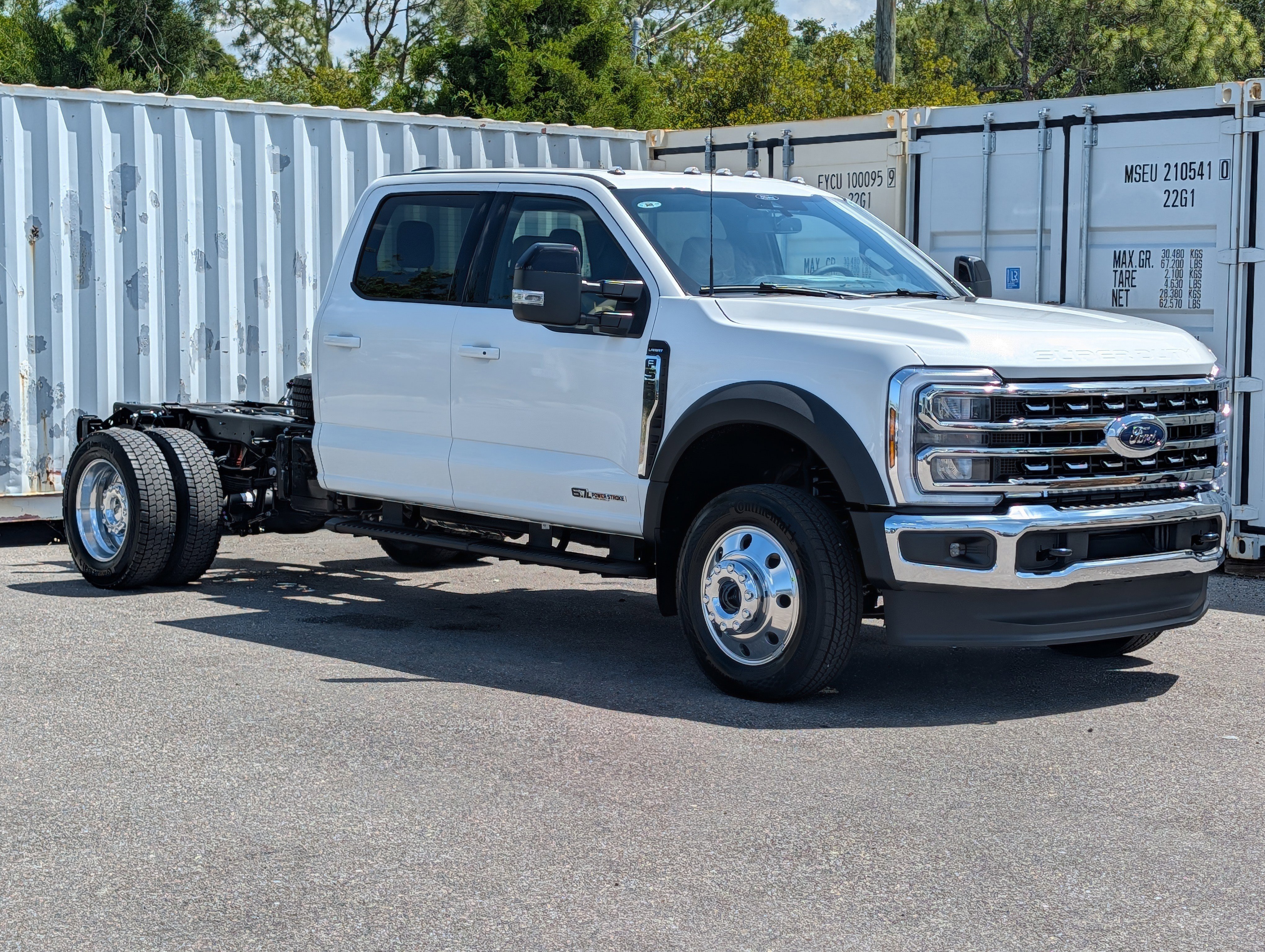 New 2026 Ford F550 4x4 Crew Cab Super Duty video 3