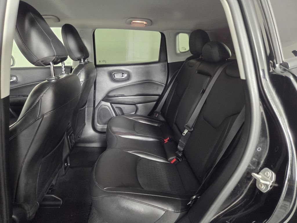 Used 2020 Jeep Compass Latitude FWD image 24