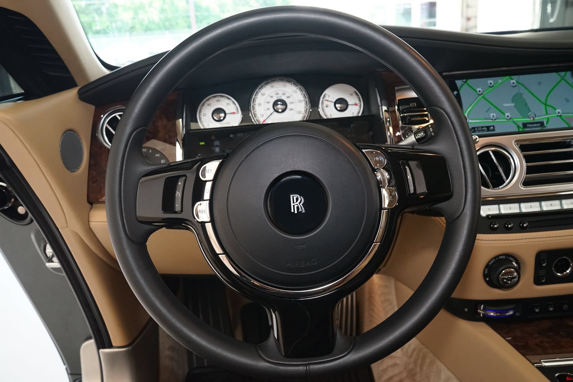 Used 2019 Rolls-Royce Wraith RWD image 13