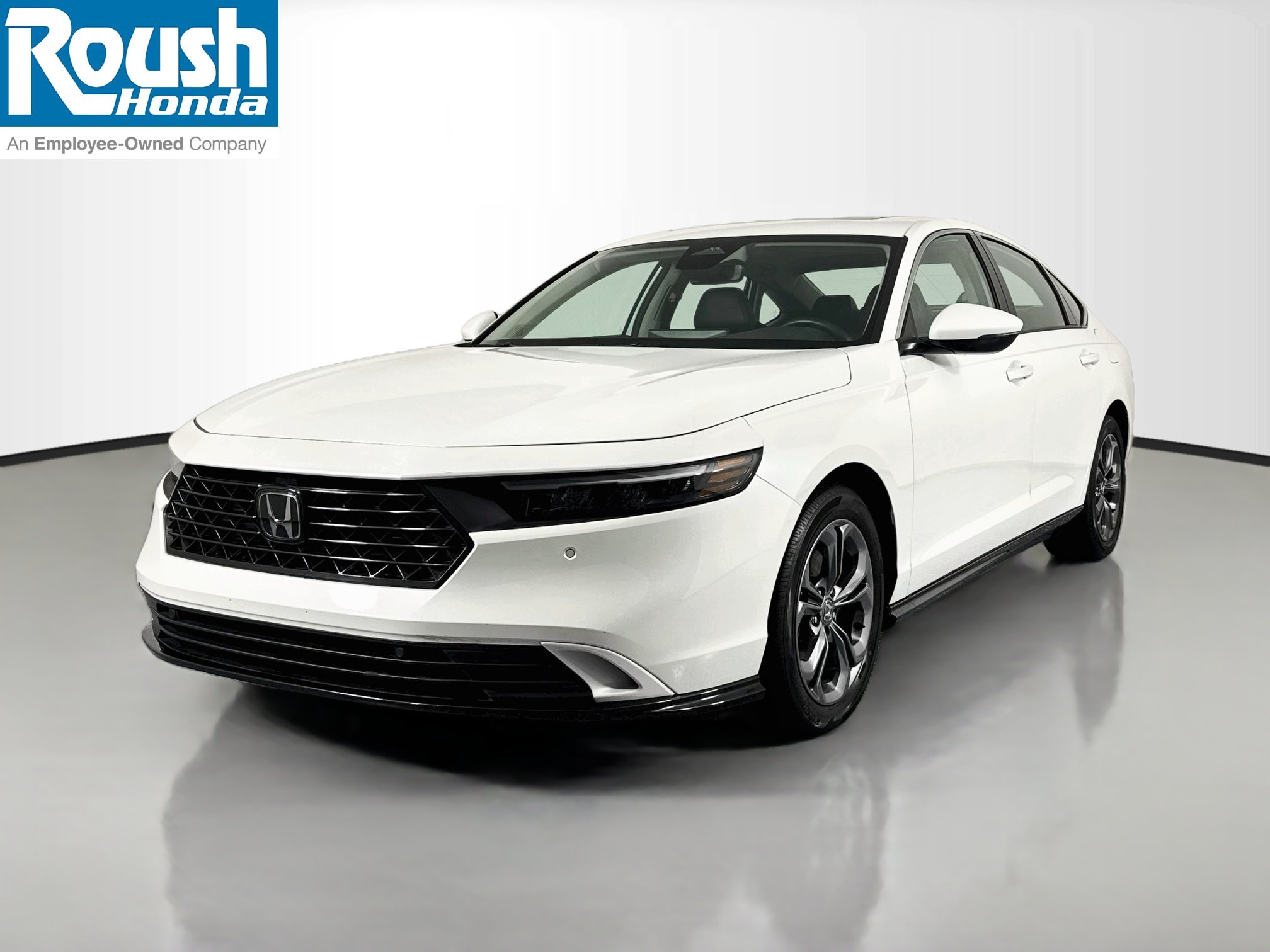 Certified 2024 Honda Accord EX-L image 1