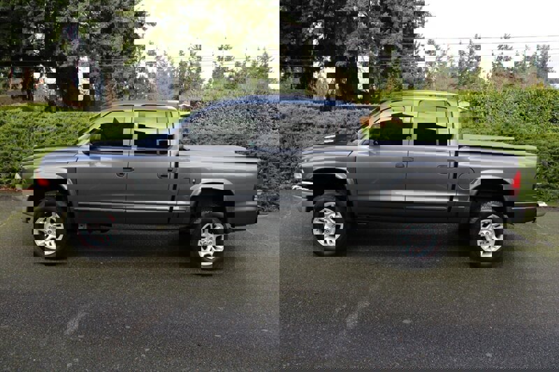 Used 2004 Dodge Dakota SLT w/ Deluxe Convenience Group image 14