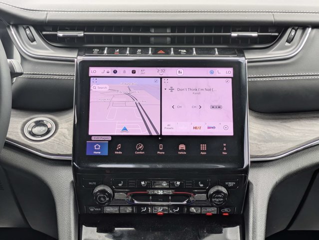 Certified 2025 Jeep Grand Cherokee L Overland AWD/4WD image 20