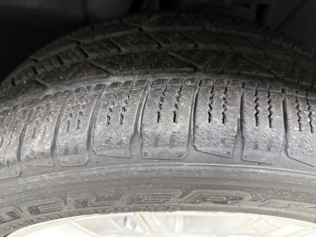 Used 2016 Cadillac Escalade ESV Platinum image 41