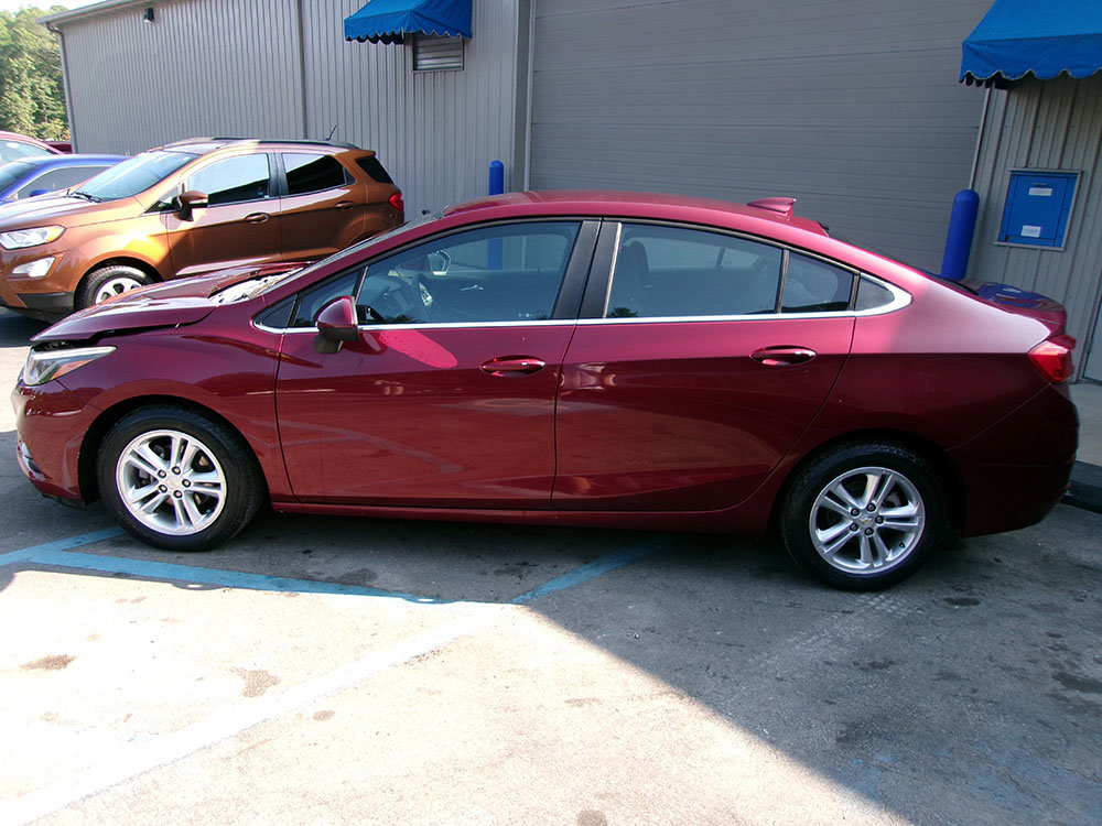 Used 2016 Chevrolet Cruze LT w/ Convenience Package FWD image 5