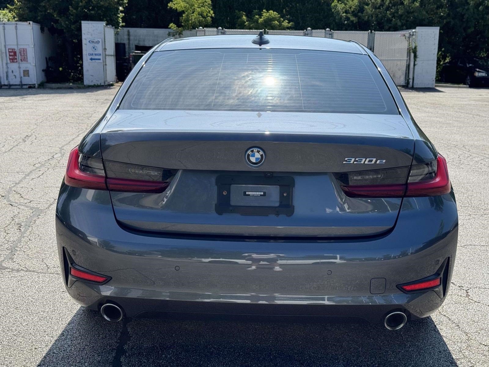 Used 2022 BMW 330e w/ Convenience Package RWD image 6