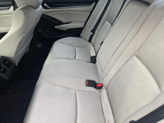Used 2018 Honda Accord EX image 9