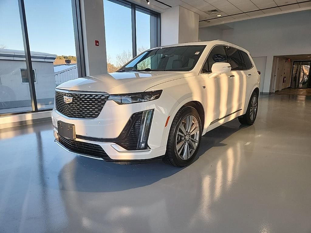 Used 2020 Cadillac XT6 Premium Luxury image 2