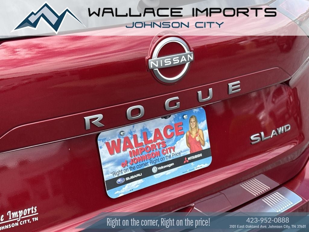 Used 2025 Nissan Rogue SL AWD/4WD image 10