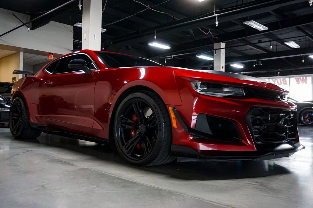 Used 2021 Chevrolet Camaro ZL1 image 2